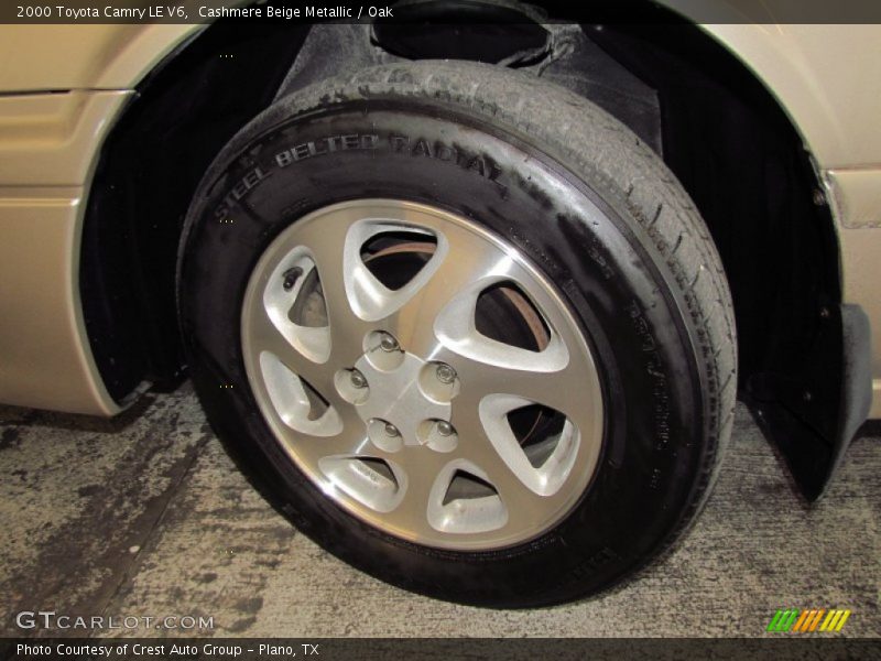 Cashmere Beige Metallic / Oak 2000 Toyota Camry LE V6