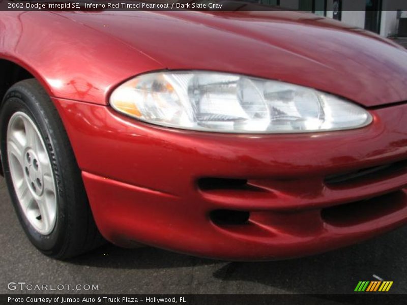 Inferno Red Tinted Pearlcoat / Dark Slate Gray 2002 Dodge Intrepid SE