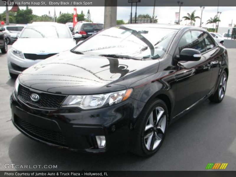 Front 3/4 View of 2010 Forte Koup SX