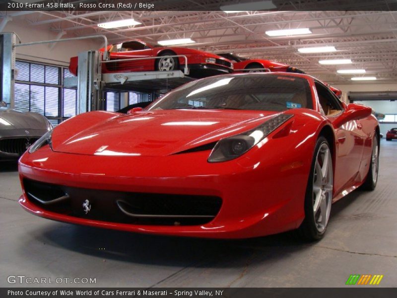 Front 3/4 View of 2010 458 Italia
