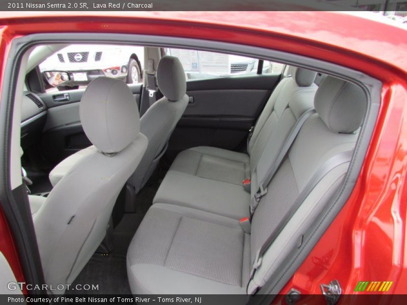  2011 Sentra 2.0 SR Charcoal Interior