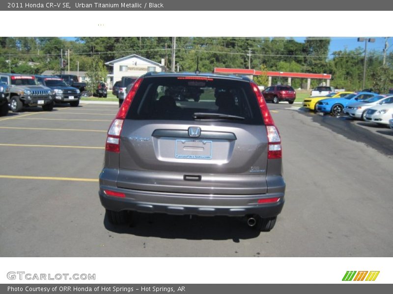Urban Titanium Metallic / Black 2011 Honda CR-V SE