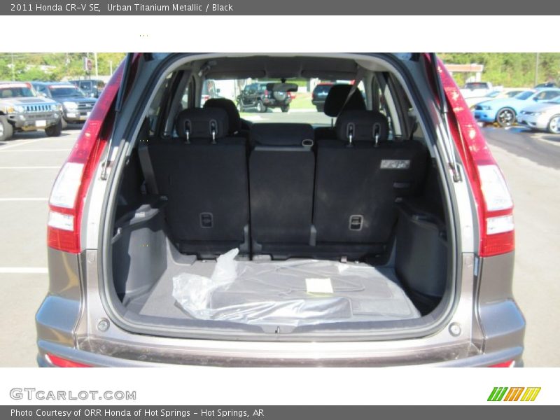 Urban Titanium Metallic / Black 2011 Honda CR-V SE