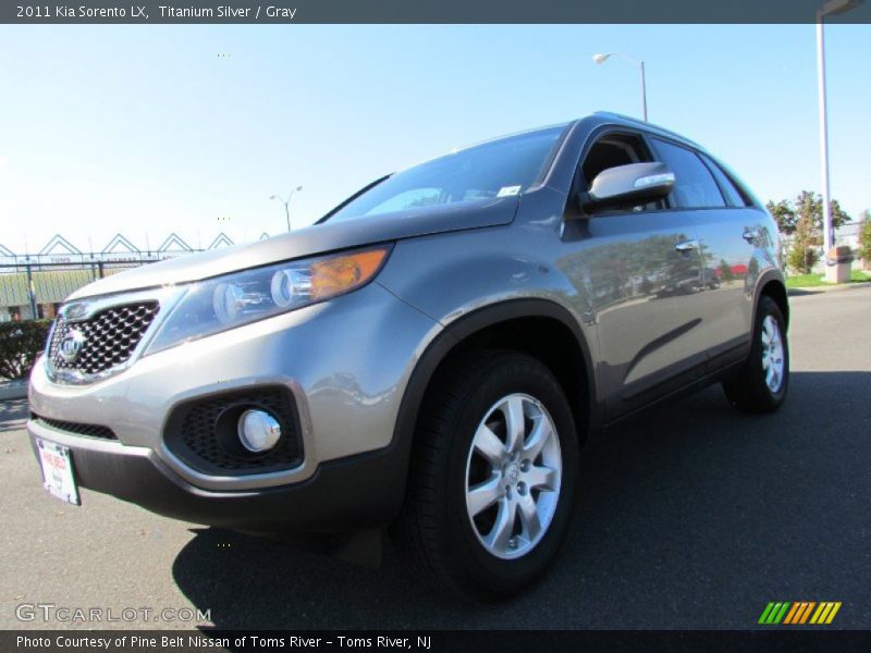 Titanium Silver / Gray 2011 Kia Sorento LX