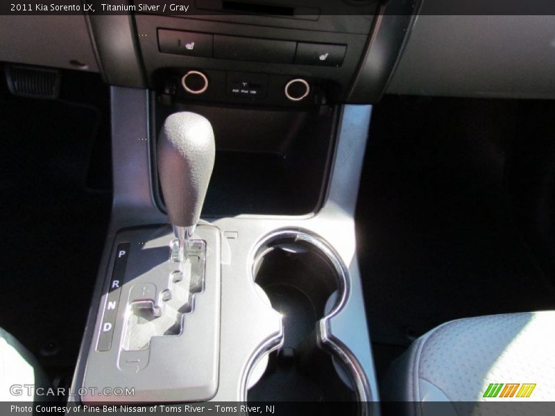 Titanium Silver / Gray 2011 Kia Sorento LX