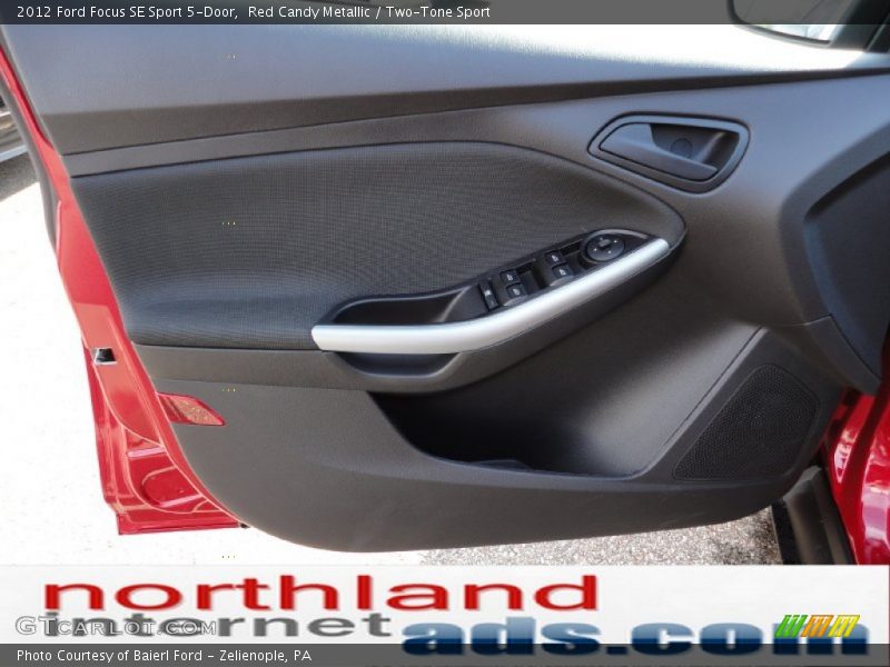 Red Candy Metallic / Two-Tone Sport 2012 Ford Focus SE Sport 5-Door