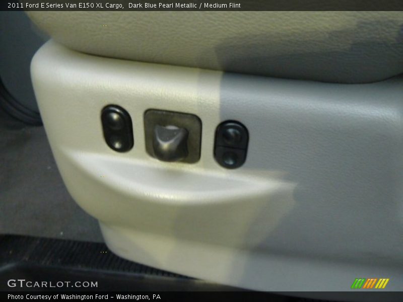 Dark Blue Pearl Metallic / Medium Flint 2011 Ford E Series Van E150 XL Cargo