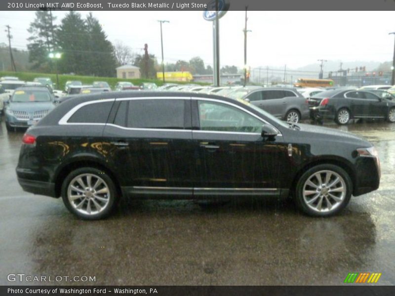Tuxedo Black Metallic / Light Stone 2010 Lincoln MKT AWD EcoBoost