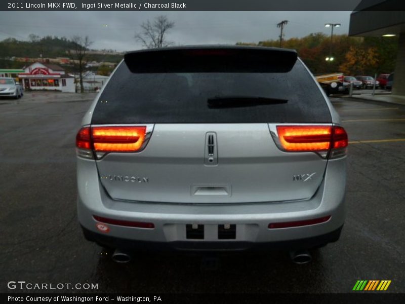 Ingot Silver Metallic / Charcoal Black 2011 Lincoln MKX FWD