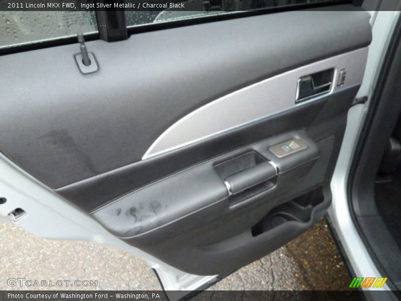 Ingot Silver Metallic / Charcoal Black 2011 Lincoln MKX FWD