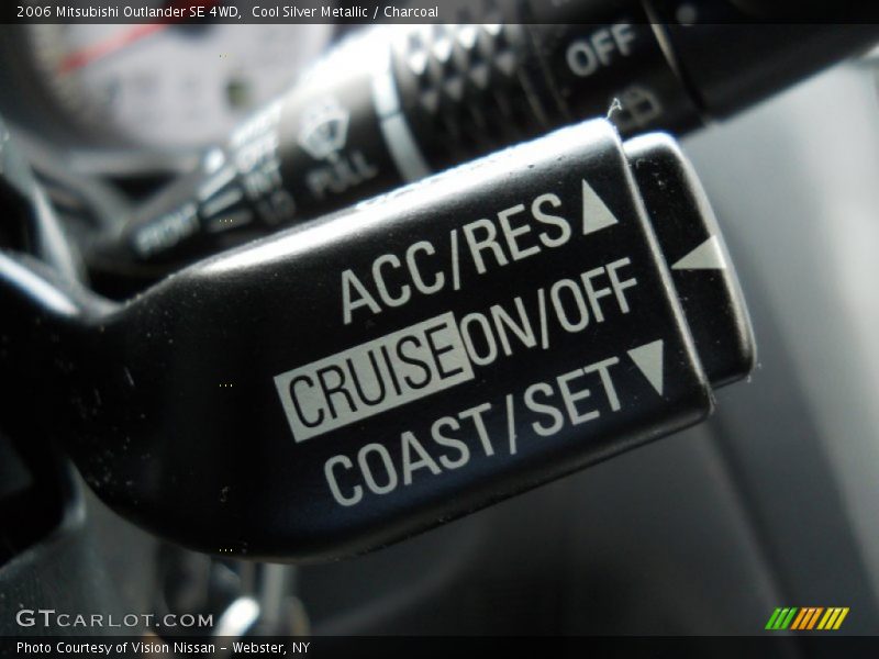 Cool Silver Metallic / Charcoal 2006 Mitsubishi Outlander SE 4WD
