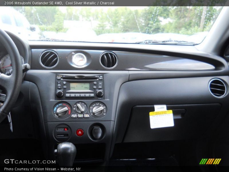 Cool Silver Metallic / Charcoal 2006 Mitsubishi Outlander SE 4WD