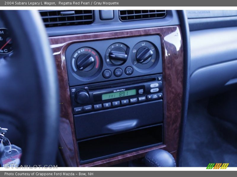 Regatta Red Pearl / Gray Moquette 2004 Subaru Legacy L Wagon