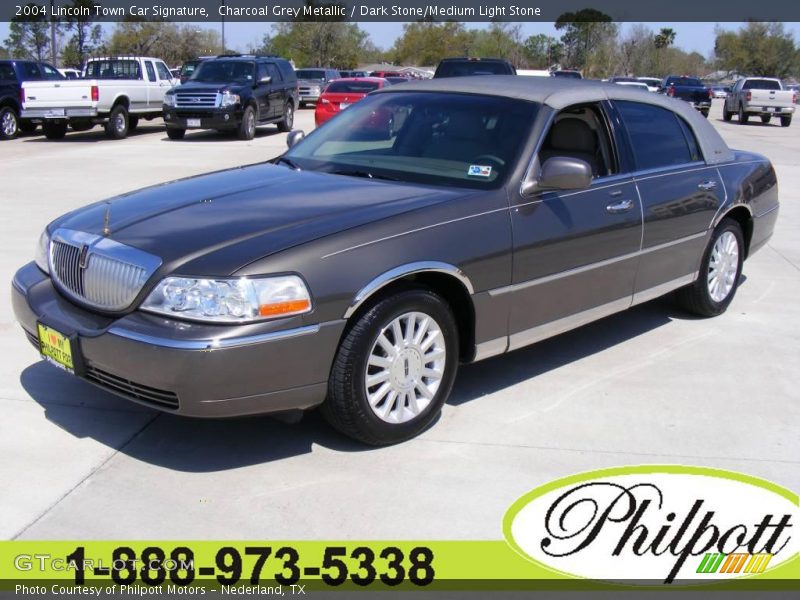 Charcoal Grey Metallic / Dark Stone/Medium Light Stone 2004 Lincoln Town Car Signature