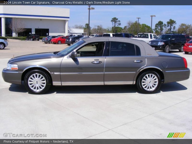 Charcoal Grey Metallic / Dark Stone/Medium Light Stone 2004 Lincoln Town Car Signature
