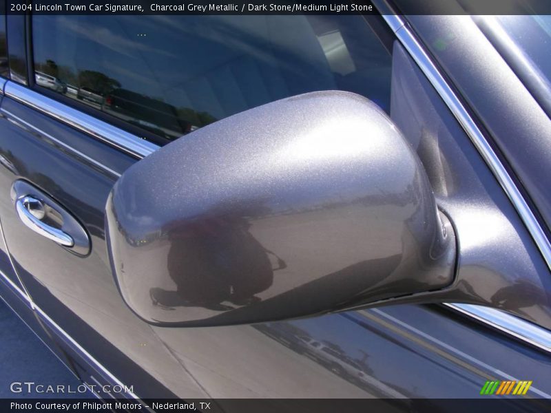 Charcoal Grey Metallic / Dark Stone/Medium Light Stone 2004 Lincoln Town Car Signature