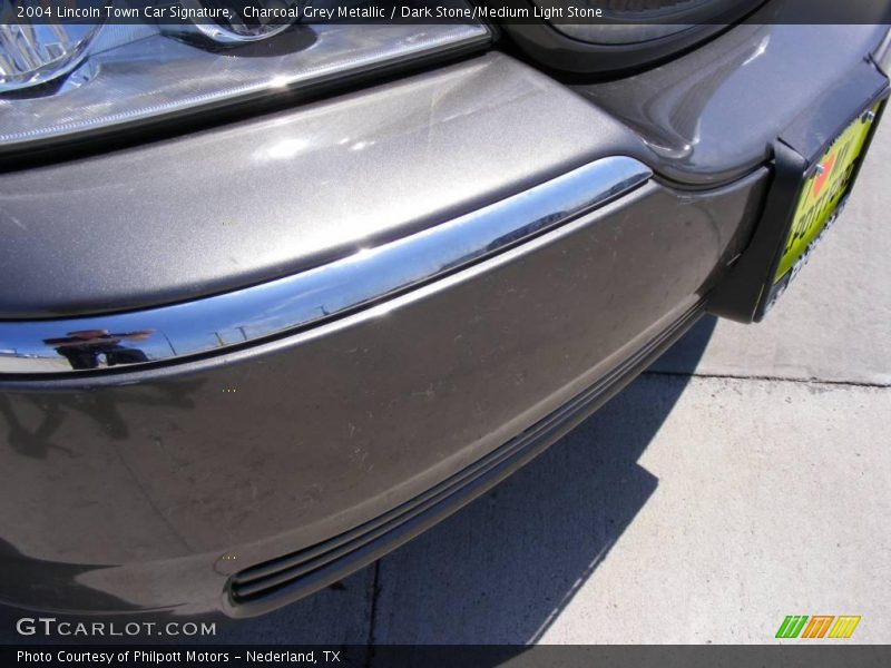 Charcoal Grey Metallic / Dark Stone/Medium Light Stone 2004 Lincoln Town Car Signature