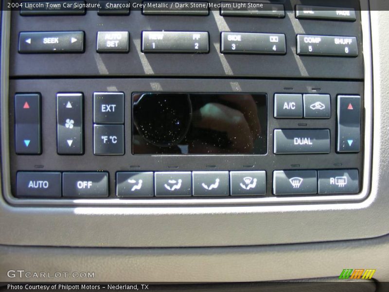 Charcoal Grey Metallic / Dark Stone/Medium Light Stone 2004 Lincoln Town Car Signature