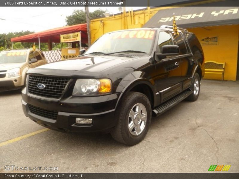 Black Clearcoat / Medium Parchment 2005 Ford Expedition Limited