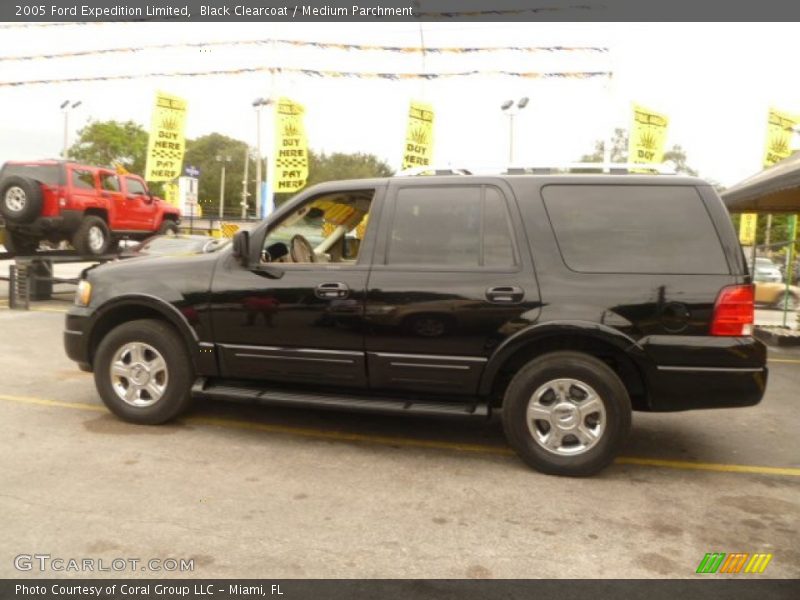Black Clearcoat / Medium Parchment 2005 Ford Expedition Limited