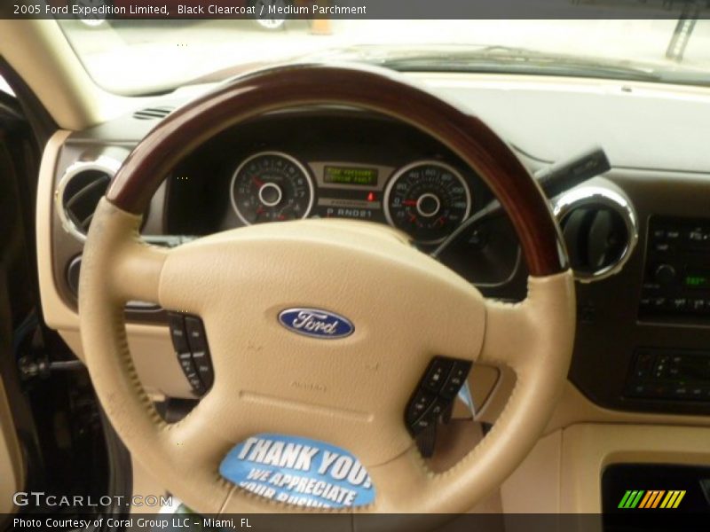 Black Clearcoat / Medium Parchment 2005 Ford Expedition Limited
