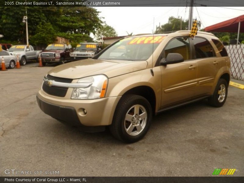 Sandstone Metallic / Light Cashmere 2005 Chevrolet Equinox LT