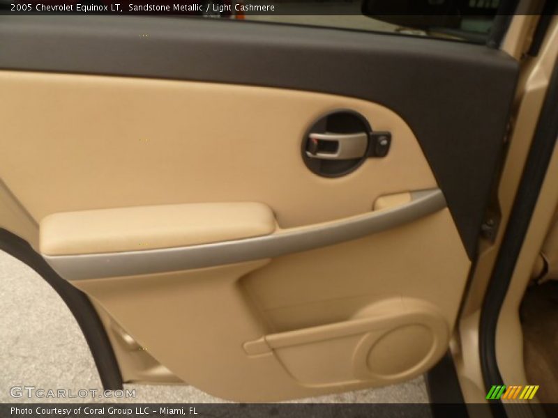 Sandstone Metallic / Light Cashmere 2005 Chevrolet Equinox LT