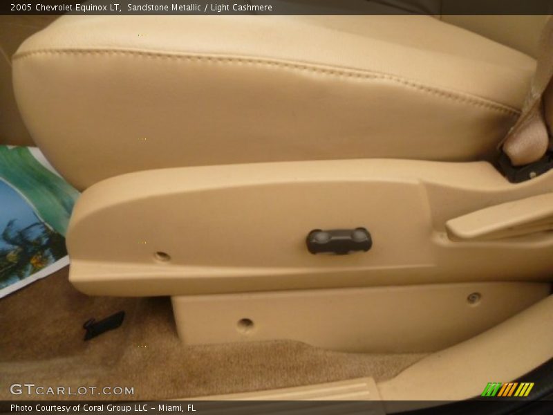 Sandstone Metallic / Light Cashmere 2005 Chevrolet Equinox LT