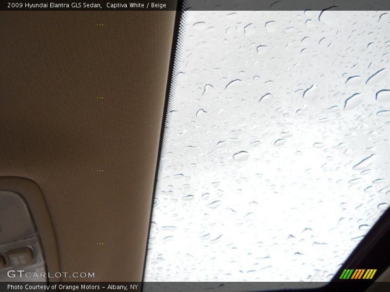 Captiva White / Beige 2009 Hyundai Elantra GLS Sedan