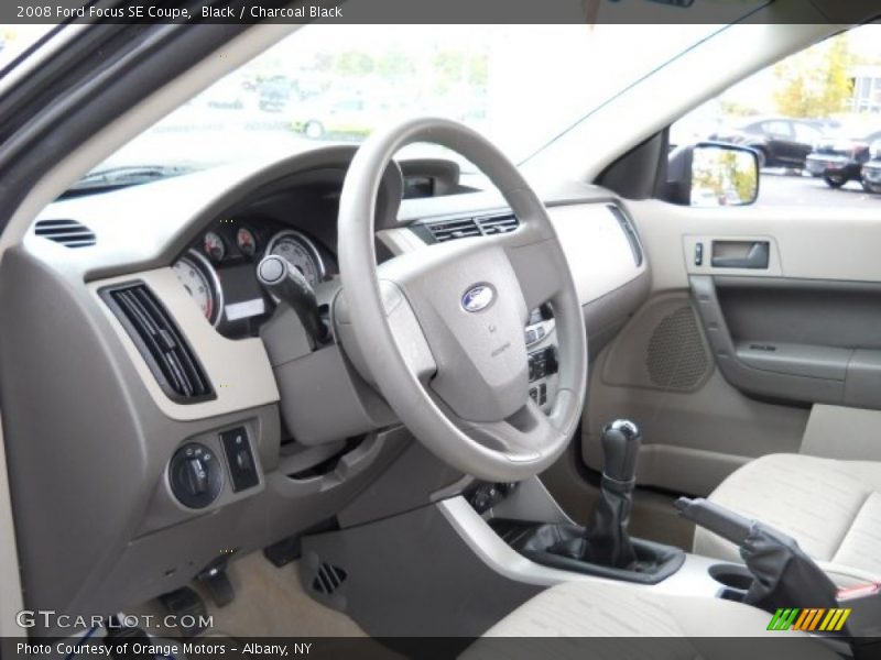 Black / Charcoal Black 2008 Ford Focus SE Coupe