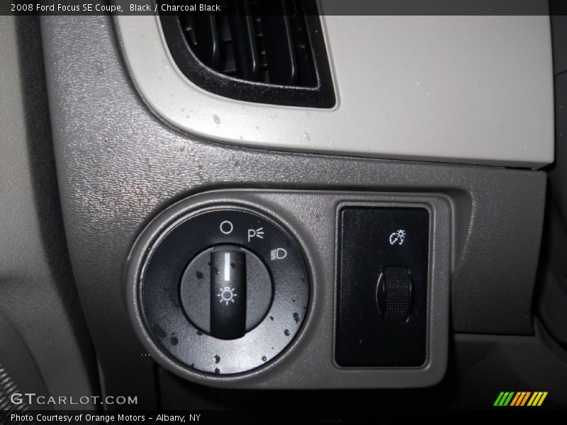 Black / Charcoal Black 2008 Ford Focus SE Coupe