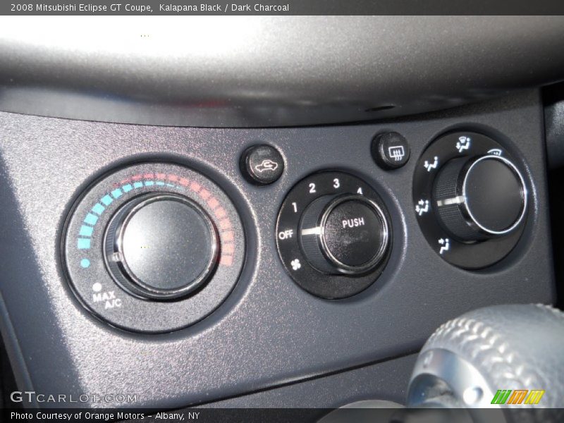 Controls of 2008 Eclipse GT Coupe