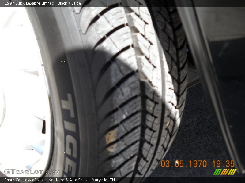 Black / Beige 1997 Buick LeSabre Limited