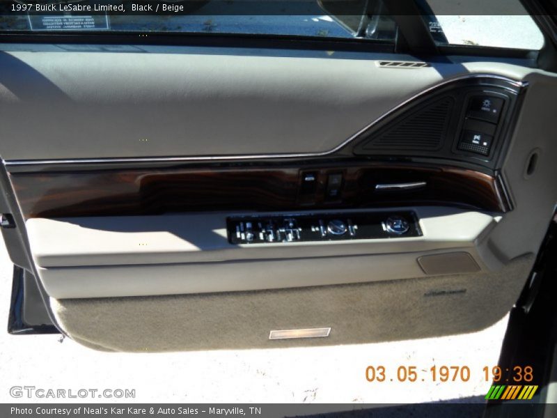 Black / Beige 1997 Buick LeSabre Limited