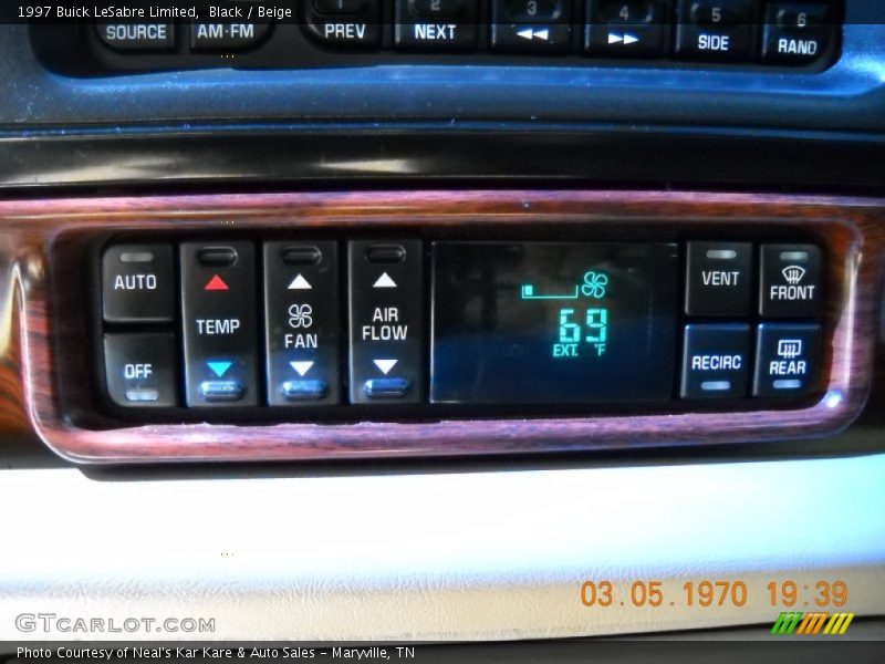 Black / Beige 1997 Buick LeSabre Limited