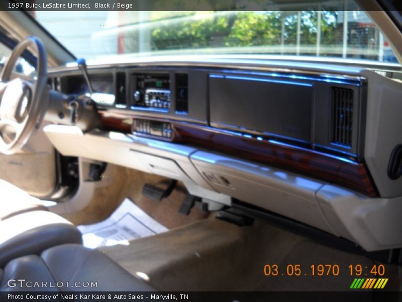 Black / Beige 1997 Buick LeSabre Limited