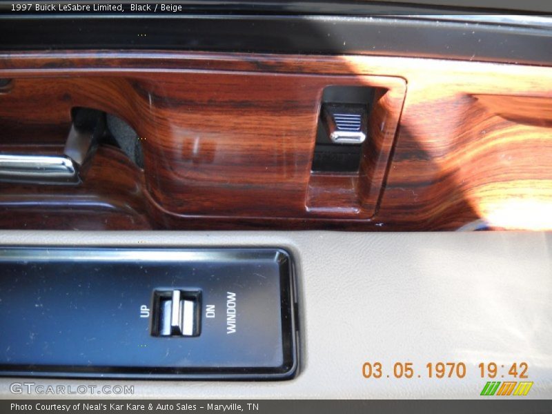 Black / Beige 1997 Buick LeSabre Limited