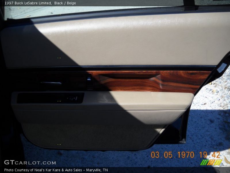 Black / Beige 1997 Buick LeSabre Limited