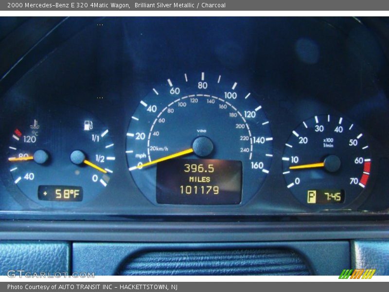 Brilliant Silver Metallic / Charcoal 2000 Mercedes-Benz E 320 4Matic Wagon