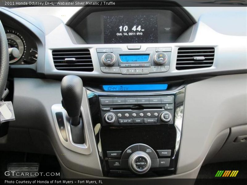 Alabaster Silver Metallic / Truffle 2011 Honda Odyssey EX-L