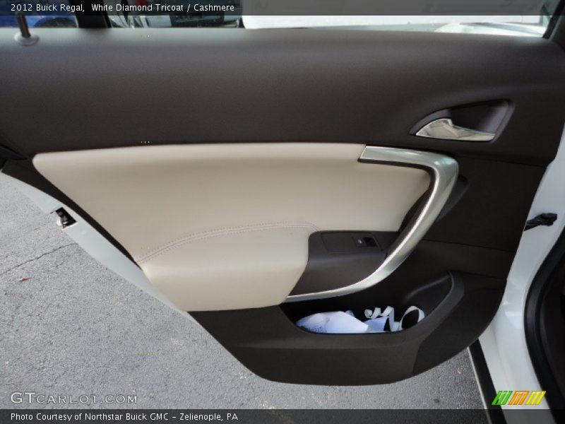White Diamond Tricoat / Cashmere 2012 Buick Regal