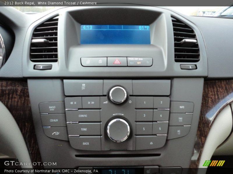 White Diamond Tricoat / Cashmere 2012 Buick Regal