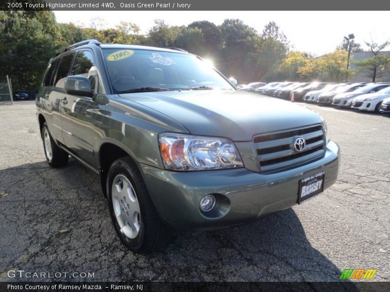 Oasis Green Pearl / Ivory 2005 Toyota Highlander Limited 4WD
