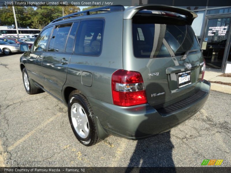 Oasis Green Pearl / Ivory 2005 Toyota Highlander Limited 4WD