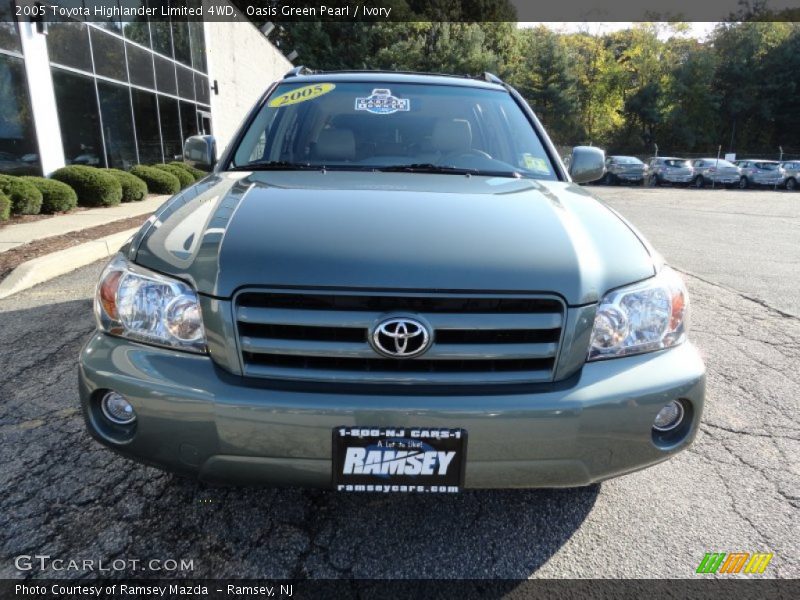 Oasis Green Pearl / Ivory 2005 Toyota Highlander Limited 4WD