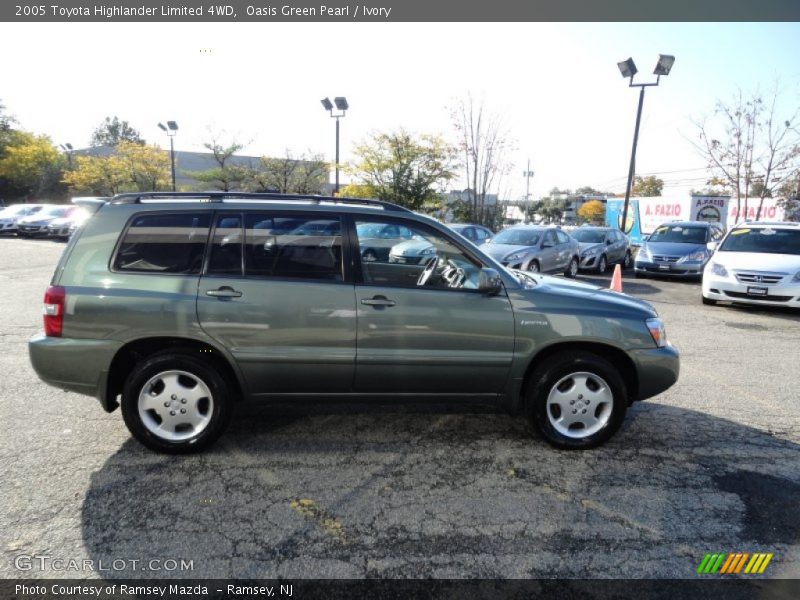 Oasis Green Pearl / Ivory 2005 Toyota Highlander Limited 4WD