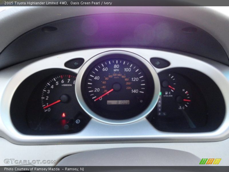 Oasis Green Pearl / Ivory 2005 Toyota Highlander Limited 4WD