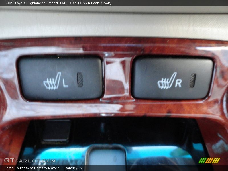 Oasis Green Pearl / Ivory 2005 Toyota Highlander Limited 4WD