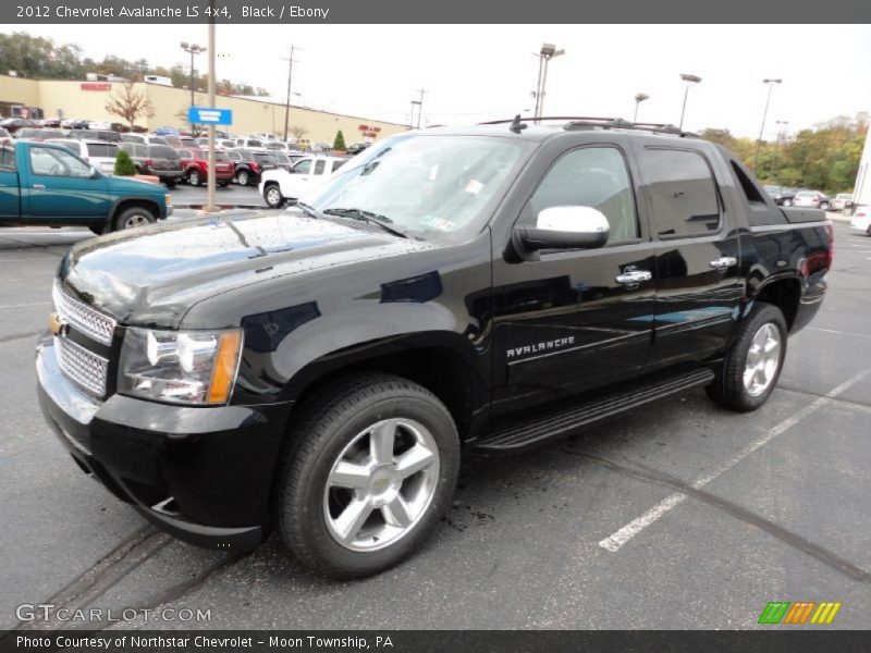 Front 3/4 View of 2012 Avalanche LS 4x4