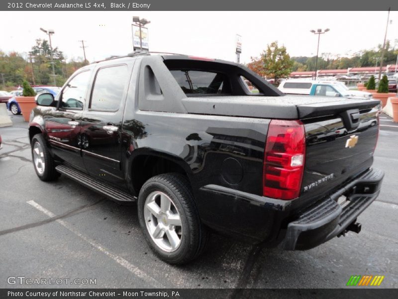 Black / Ebony 2012 Chevrolet Avalanche LS 4x4